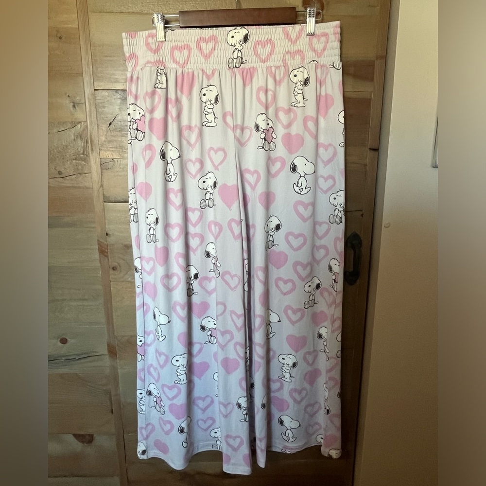 Snoopy NWT munki munki wide leg lounge pants with Pink Hearts & Snoopy Print
